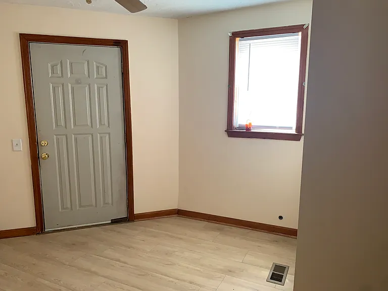 226 Brightman St #1 — Photo 4