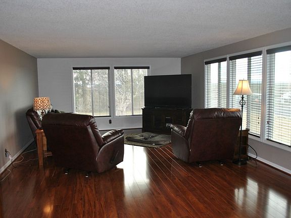 3rd image of 1512 Road 2 NW