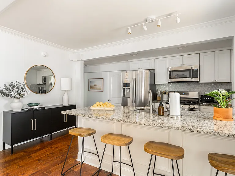 200 Lowry St NE — Photo 14