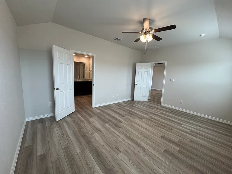 1645 Pleasant Dr — Photo 14