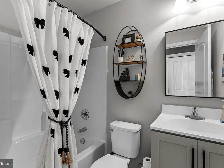 513 Arbutus Ave #A — Photo 21