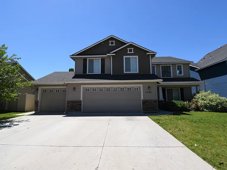 1249 E Sicily St — Photo 1