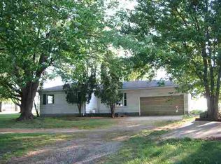 60099 E County Line Rd, Middlebury, IN 46540