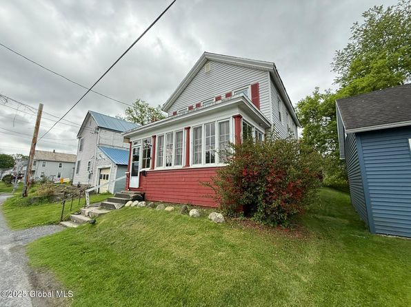 18 Carey Avenue, Hoosick Falls, NY 12090