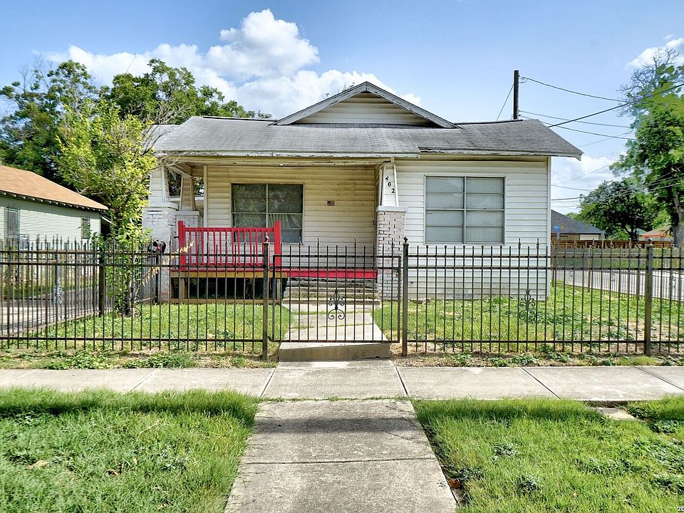 1st image of 402 Helena St