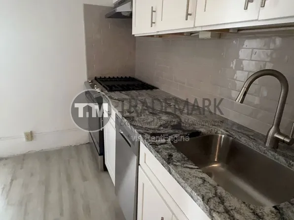 40 W James St APT 2, Lancaster, PA 17603