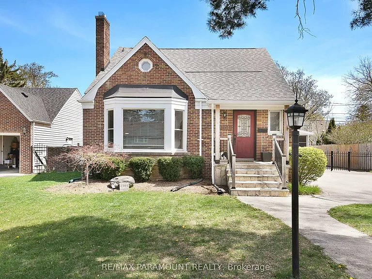 3104 Longfellow Ave — Photo 1