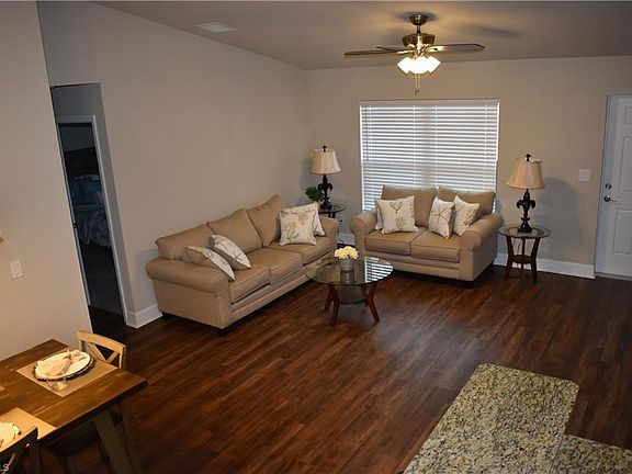 5th image of 3721 NE 13th Pl