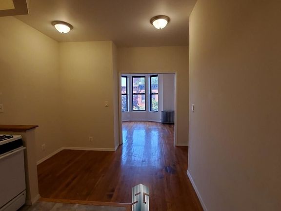 4th image of 398 12th St APT 3R