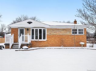 44833 Maddelein St, Clinton Township, MI 48036