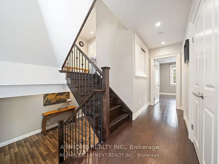 1300 Braeside Dr — Photo 9