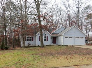 24 Honeysuckle Dr, Villa Rica, GA 30180