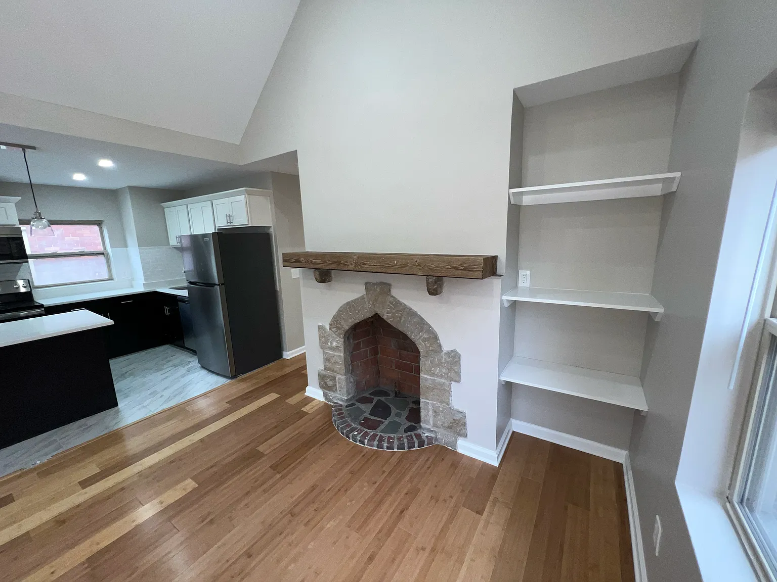1 bed, 750 sqft, $1,875 — Photo 4
