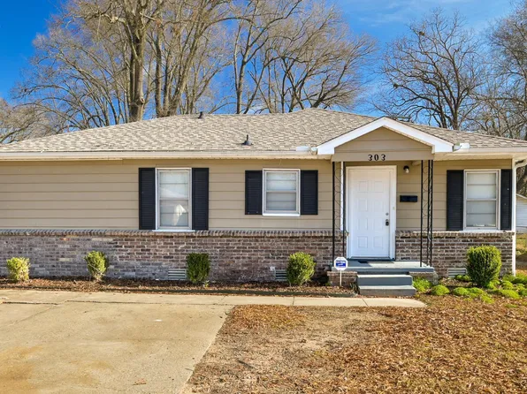 303 Bass Ln, Benton, AR 72019