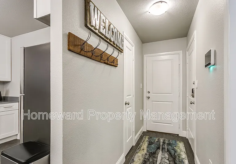 4009 Sheraton Rd — Photo 2