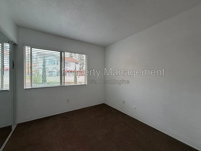 7099 Russan Ln — Photo 11