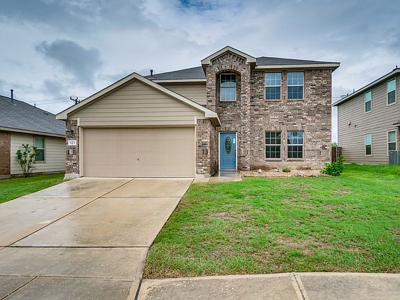 2nd image of 923 Three Wood Way