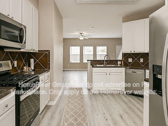 5th image of 1843 Macondray Dr