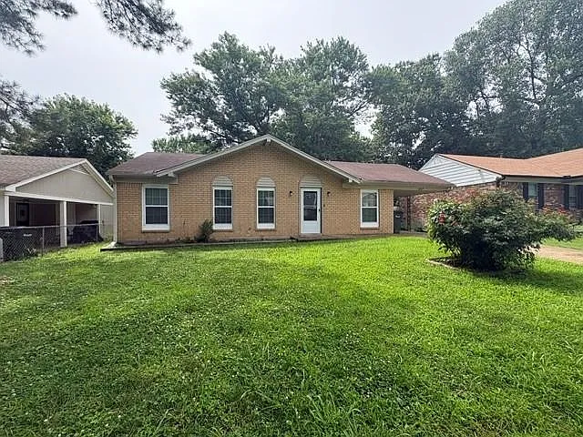 5267 Broken Oak Dr
