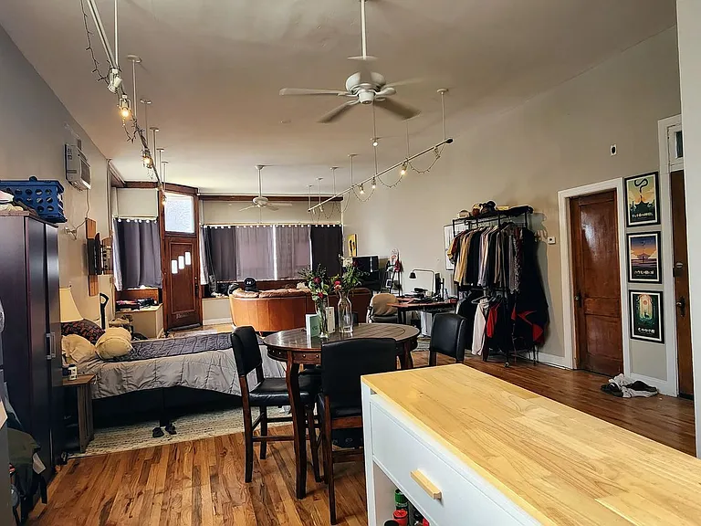 901 N Leavitt St #1 — Photo 5