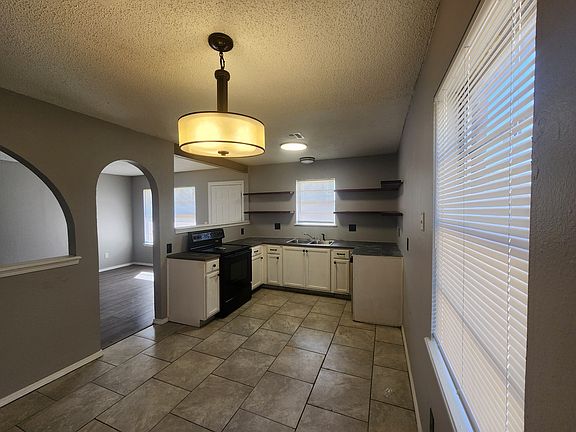 5th image of 4113 Bonaparte Blvd