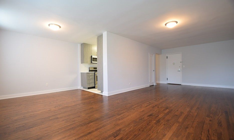 Pelham Terrace - Living Room - E Line