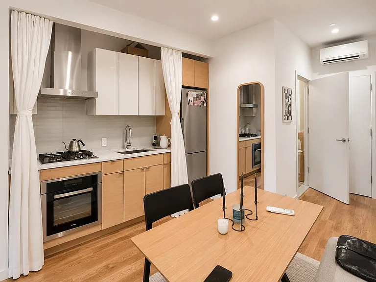 137 Nelson St #1A — Photo 2