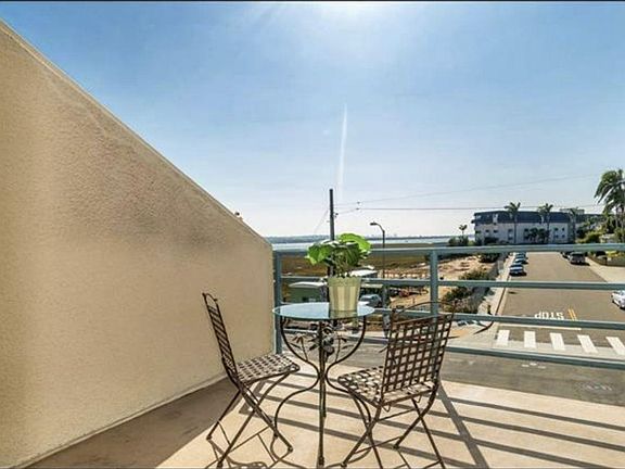 5th image of 2050 Pacific Beach Dr Unit 306