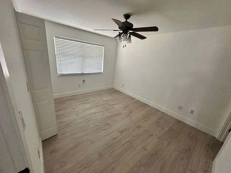 15330 SW 72nd St #24 — Photo 16