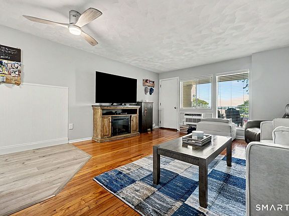 3rd image of 279 West Walk #279