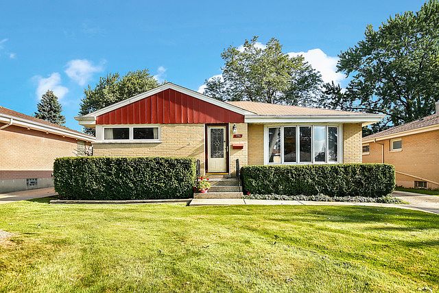 1st image of 136 Rosemont Ave