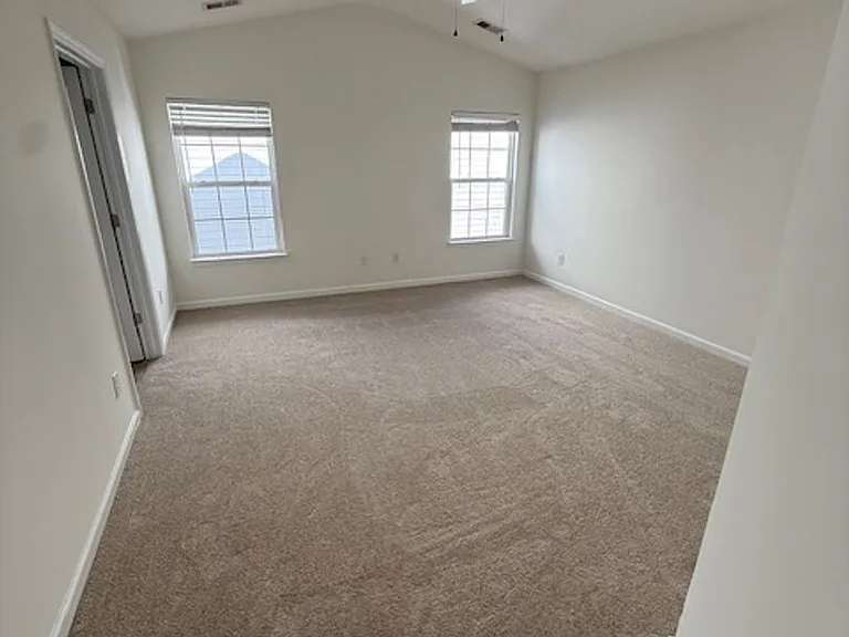6423 Hermsley Rd — Photo 14