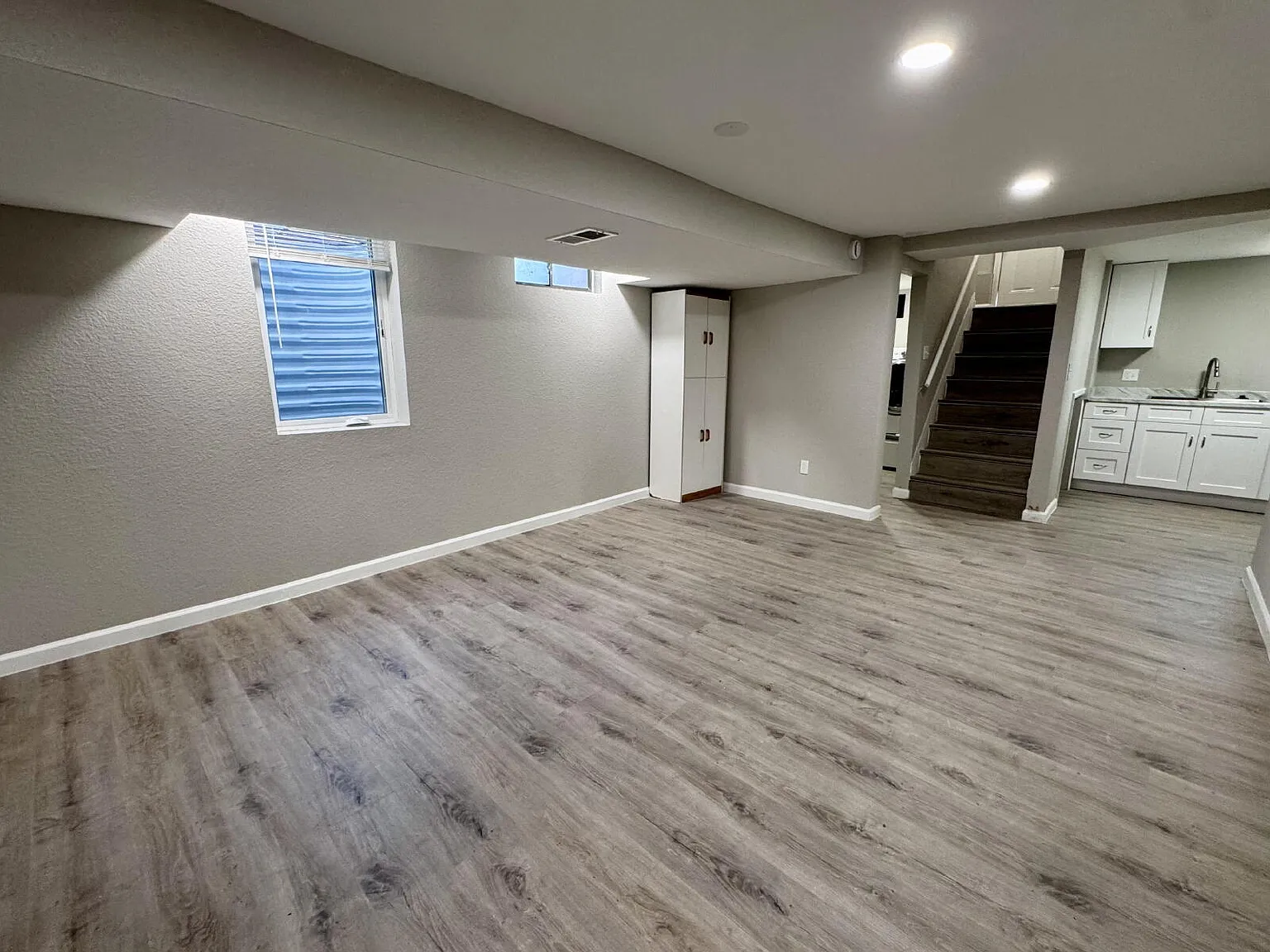 Updated 2-Bed 1-Bath Garden Level Duplex — Photo 3