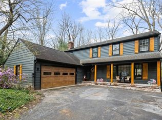 52 Carriage Stone Dr, Chagrin Falls, OH