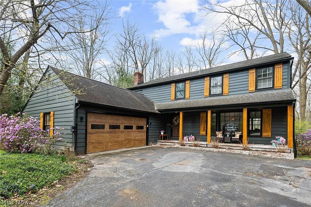 52 Carriage Stone Dr photo 1