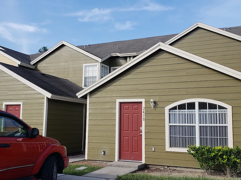 2418 Fan Palm Dr #5