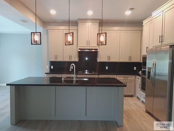 3rd image of 4622 Athena Dr #19