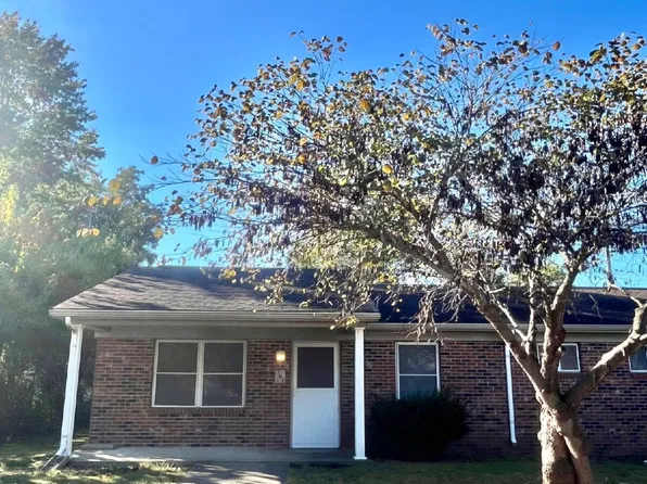 701 W Warren St #A, Charleston, MO 63834