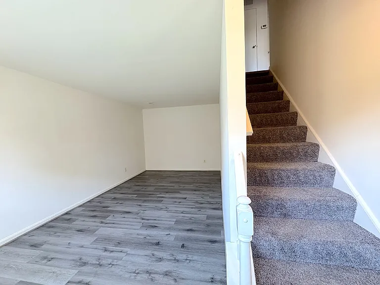 9557 Hagel Cir #B — Photo 3