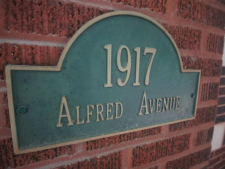 1917 Alfred Ave #2N — Photo 4