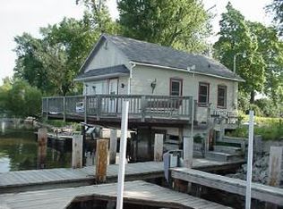 102 W Main St W, Fremont, WI 54940