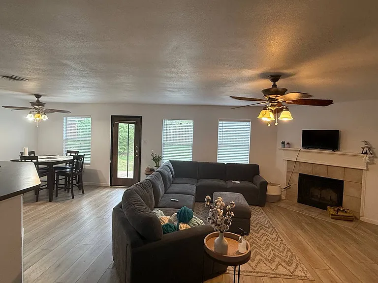 9608 George Washington Dr — Photo 16