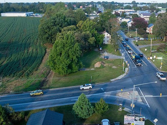 3rd image of 2498 Old Philadelphia Pike