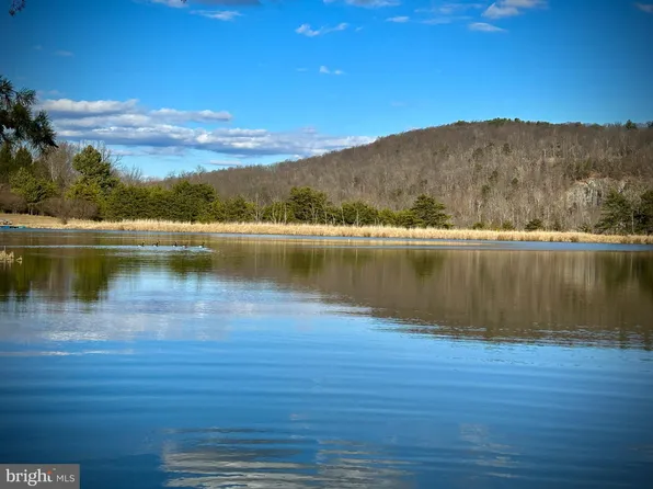 Tuscarora Trl, Berkeley Springs, WV 25411