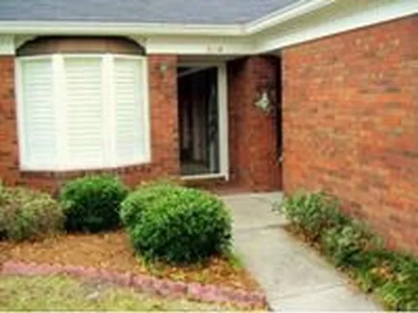 808 Saint Marys Dr, Waycross, GA 31501