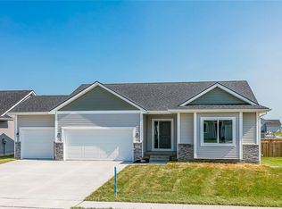 308 6th St NE, Bondurant, IA 50035