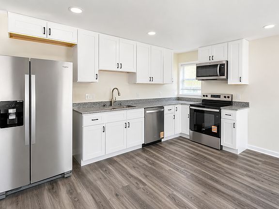 3rd image of 19 Maplewood St