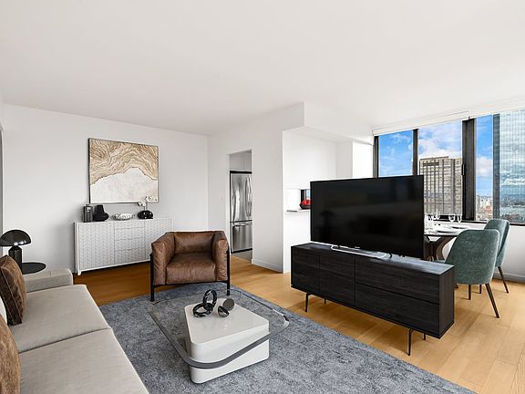 4th image of 124 W 60th St APT 25D