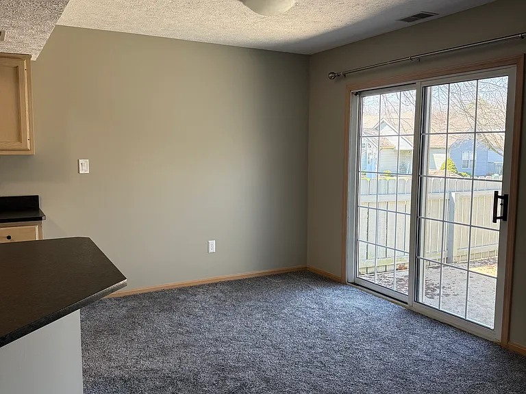 1190 Pheasant Run Ln — Photo 5
