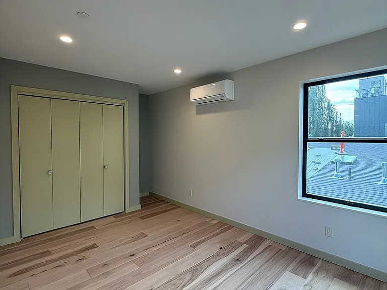 228 21st Ave E #228 — Photo 12